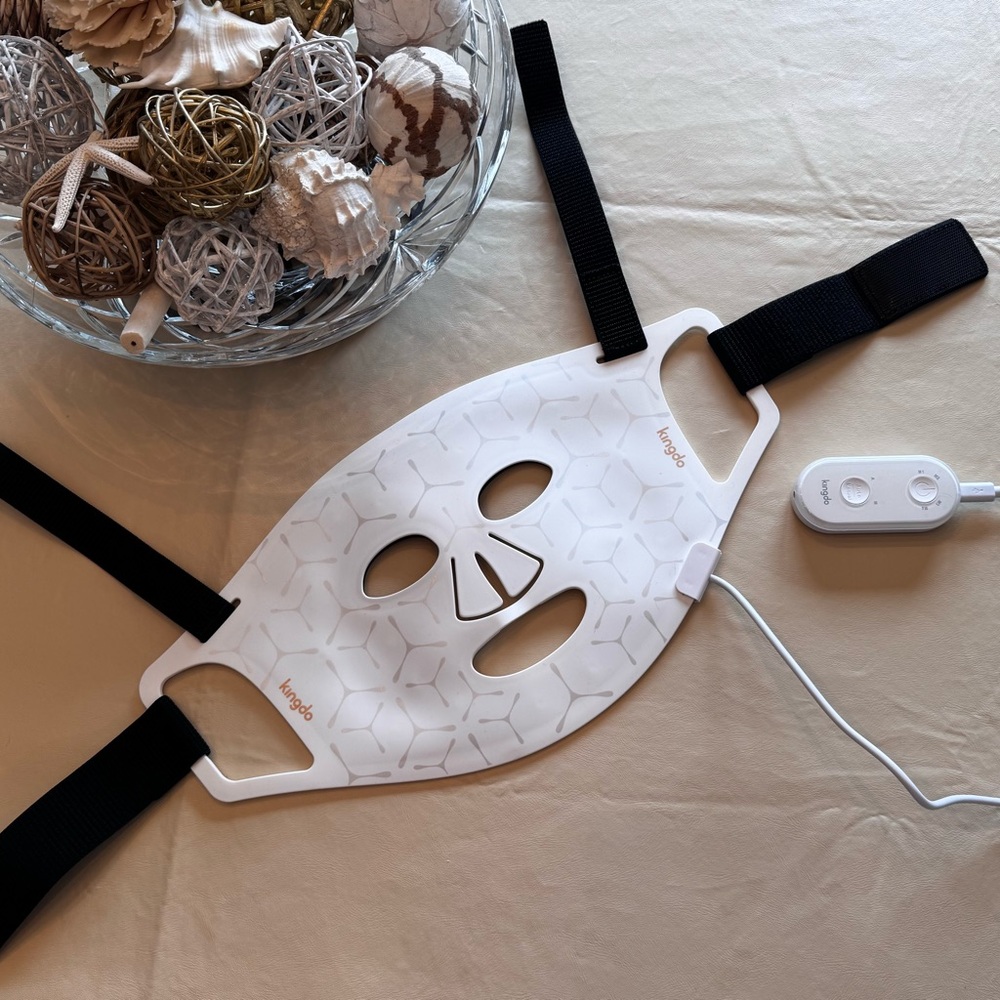 White LED Face Mask - Picture 6 of 8